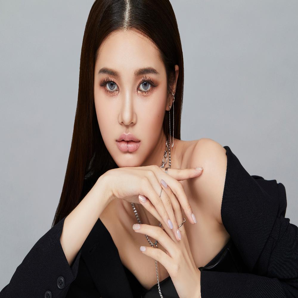 JS  clear  and color contact lens