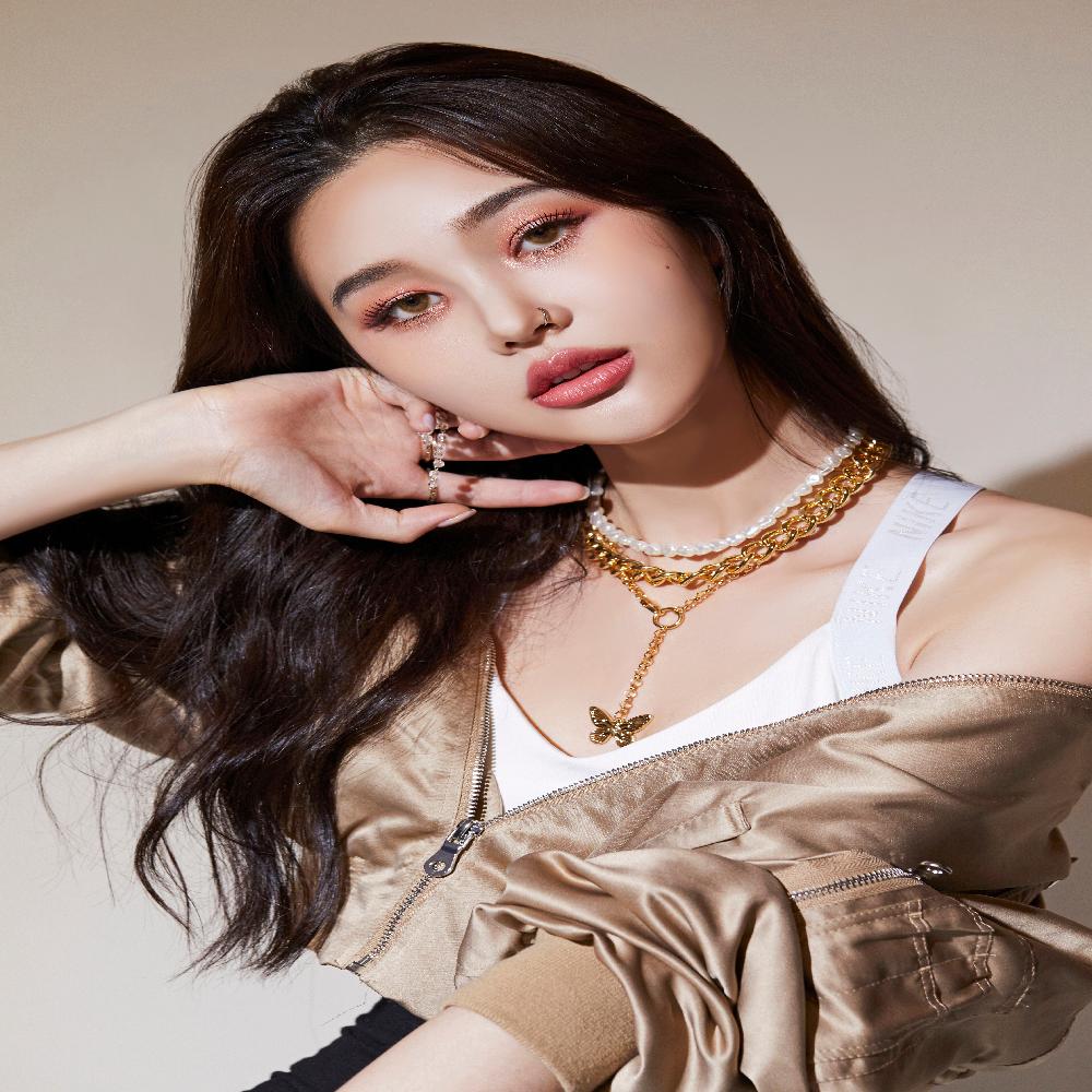 JS  clear  and color contact lens