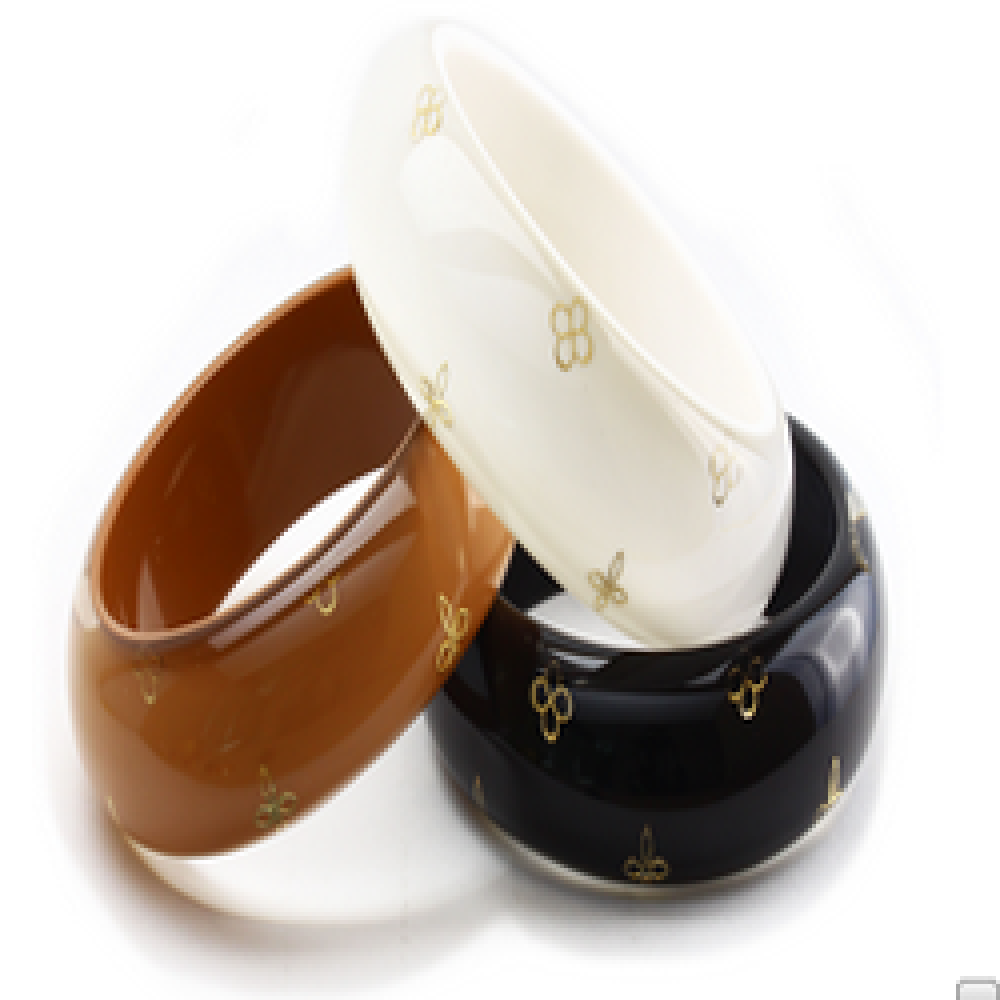 Metallic-Sticker Resin Jewelry