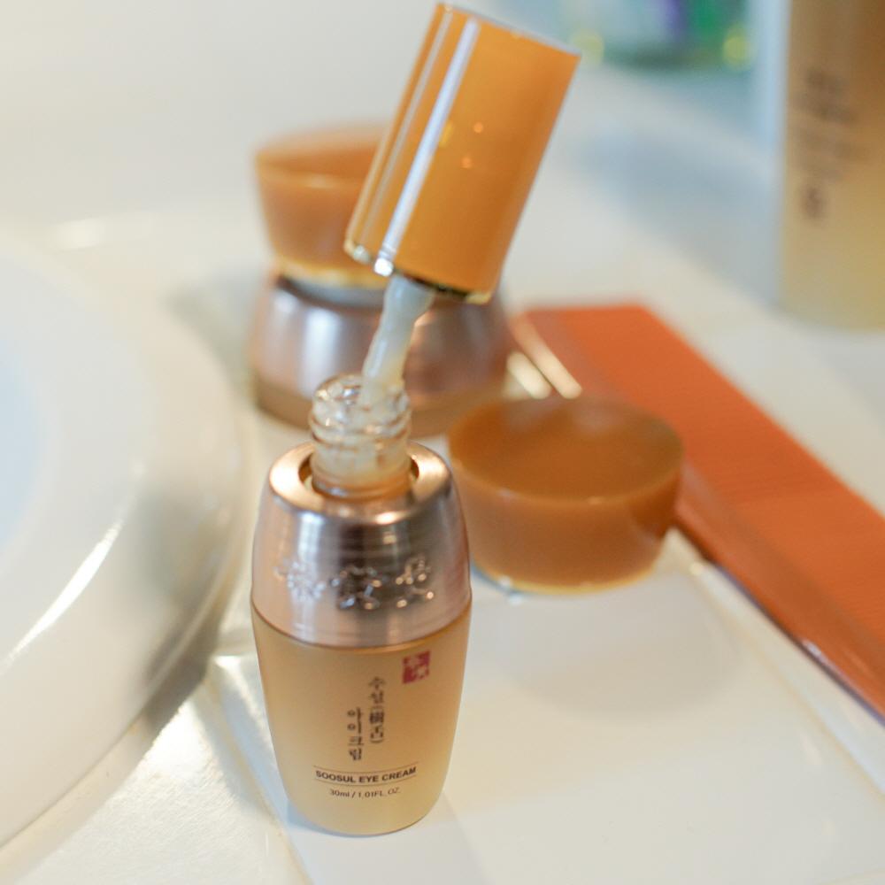 Sang-Hwang Miin SOOSUL EYE CREAM